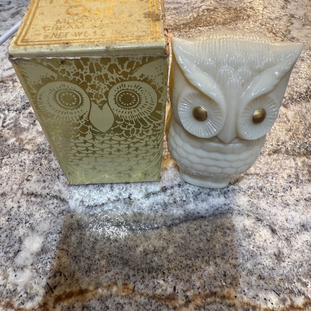 Vintage Avon Empty Perfume White and Gold Owl Container - Picture 2 of 6